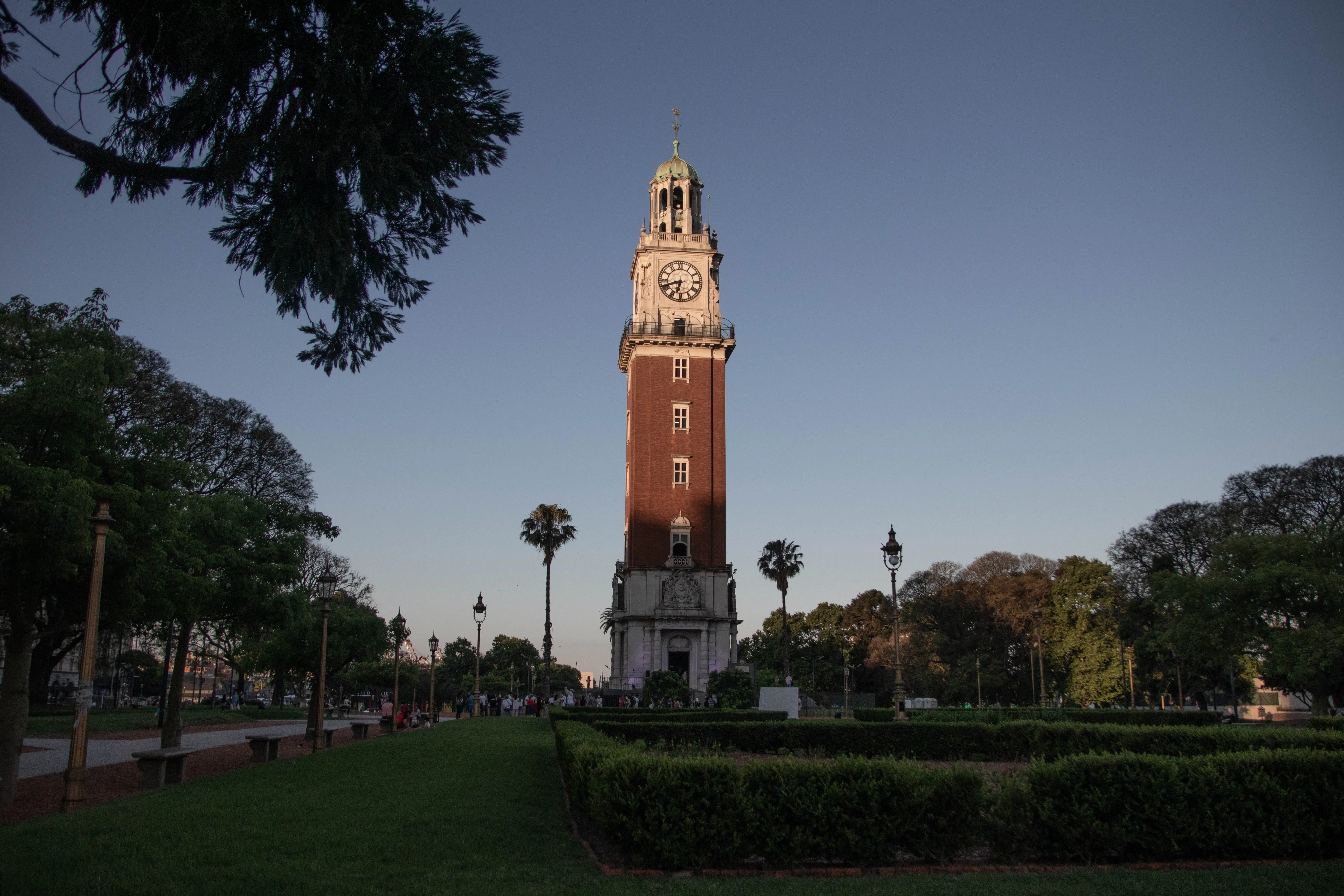 La Torre Monumental cumple 110 años y lo celebra a lo grande