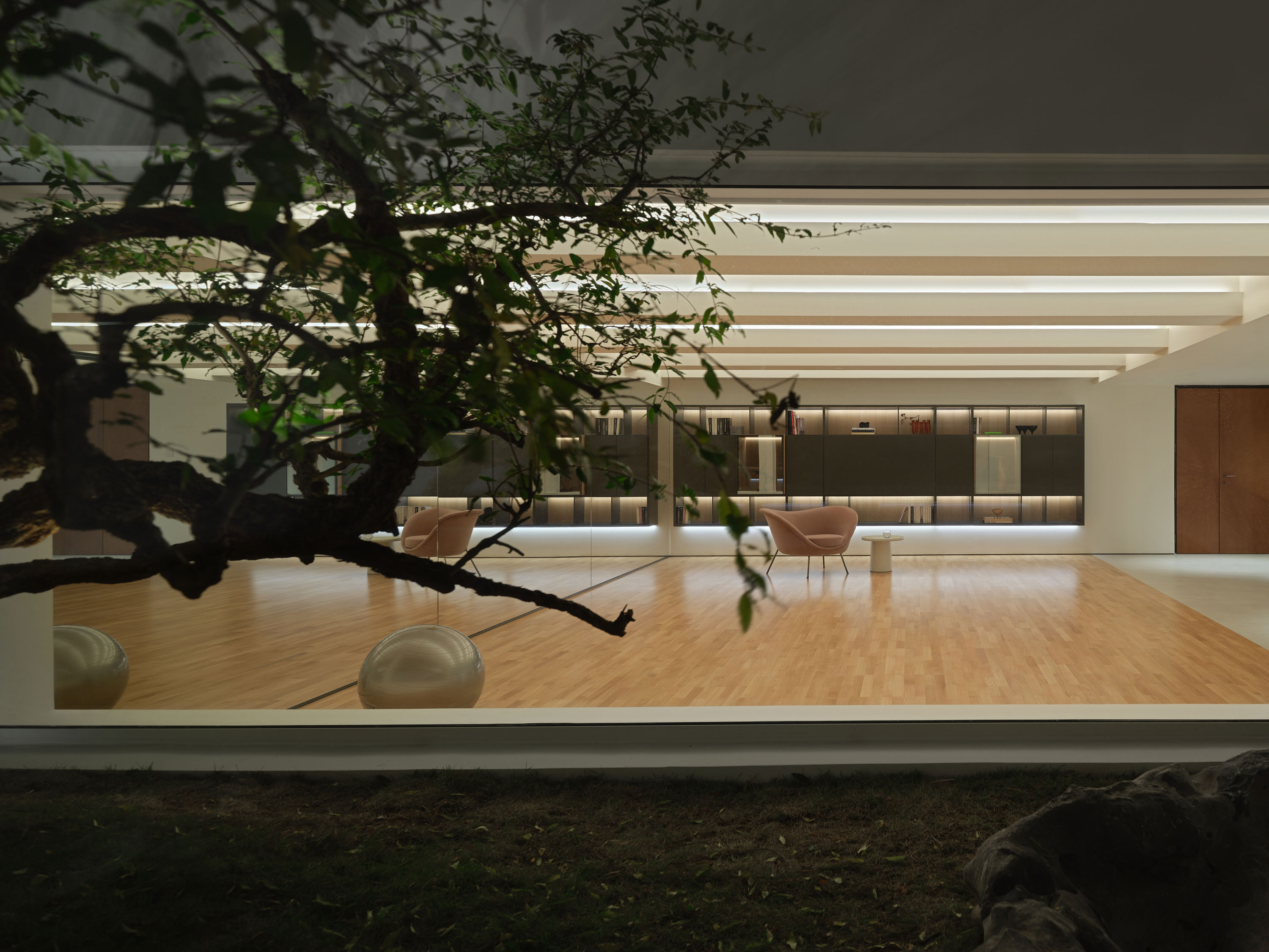 Pingmenli Private Residence interior by Z+H Renhai Design - Imagen 4