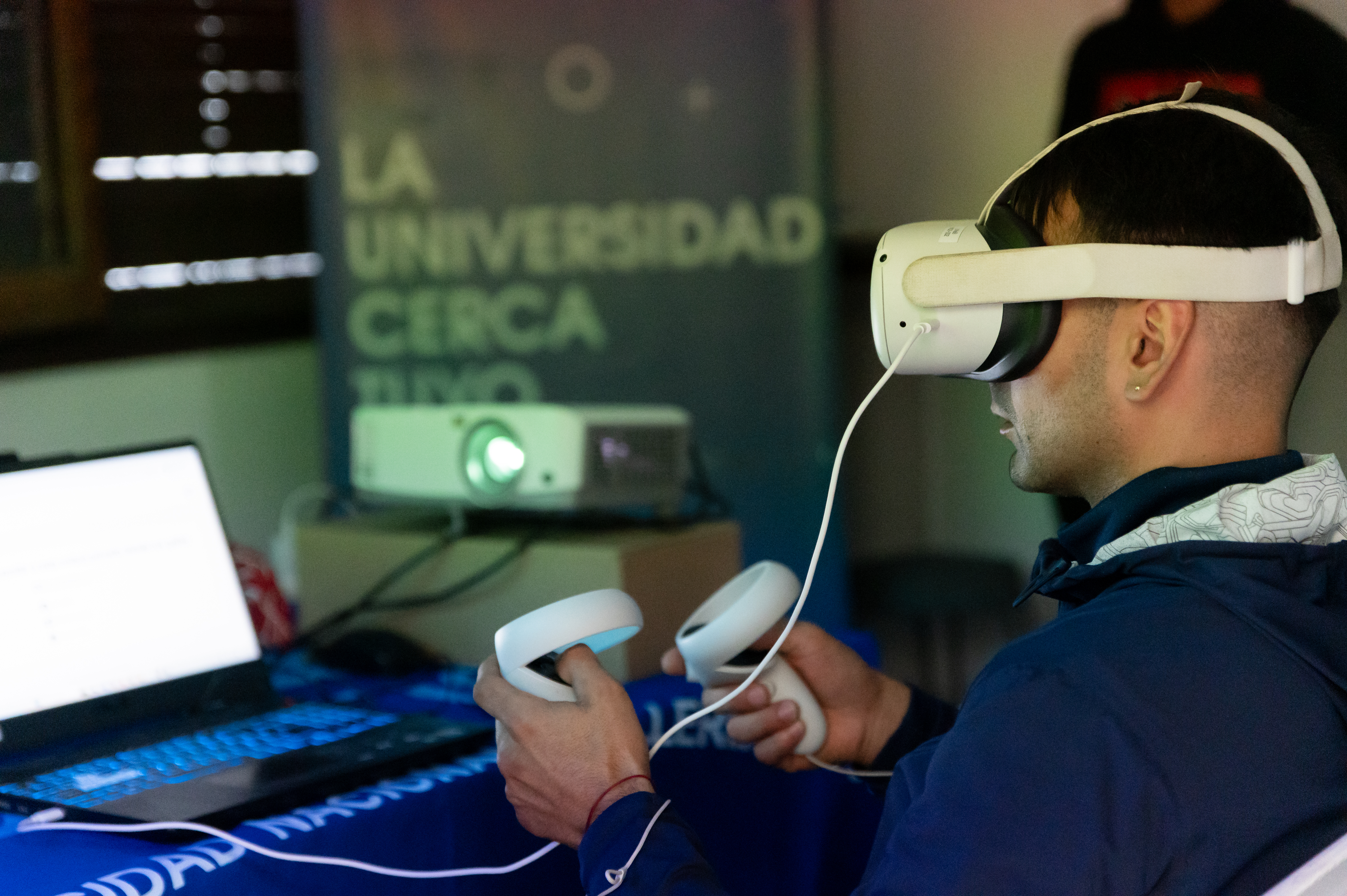 Jóvenes del programa Involucrados exploraron el mundo de la ciencia y la tecnología - Imagen 3