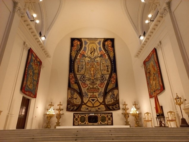 El tapiz mayor de la Basílica de San Francisco “La Glorificación de San Francisco”, y los tapices menores