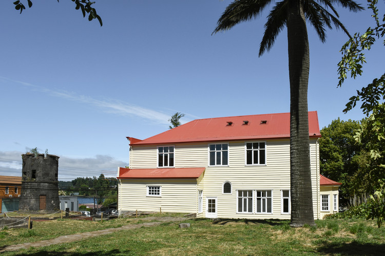 Casa Luis Oyarzún (dir. Vinculación Con El Medio)