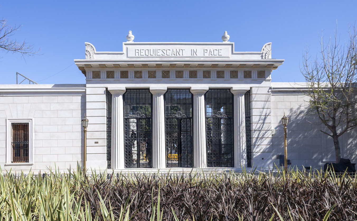 “Una capa, un par de calzones, un jabón y un coleto con canutillo de oro”