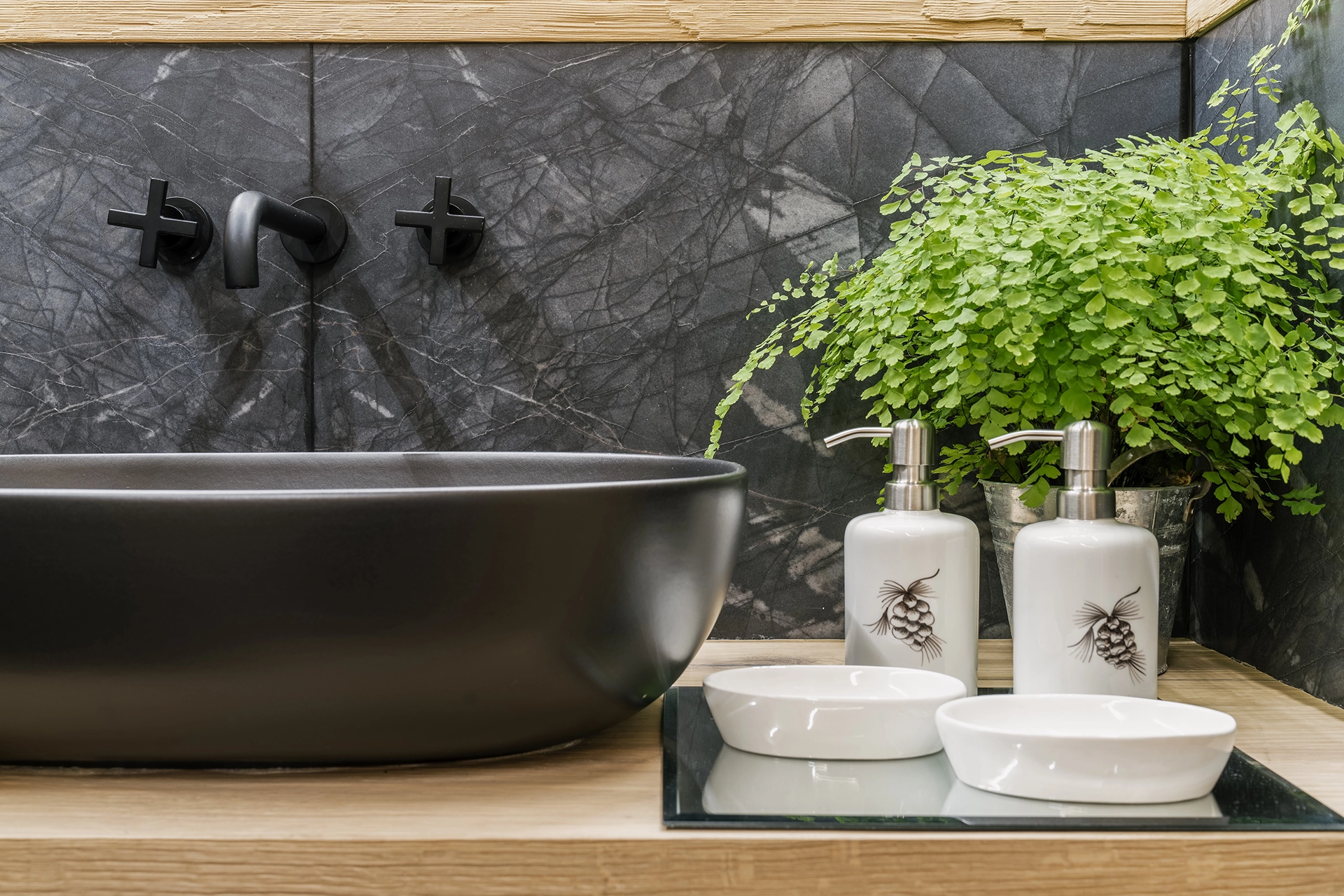 Bajo el cielo de los Dolomitas - Imagen 2