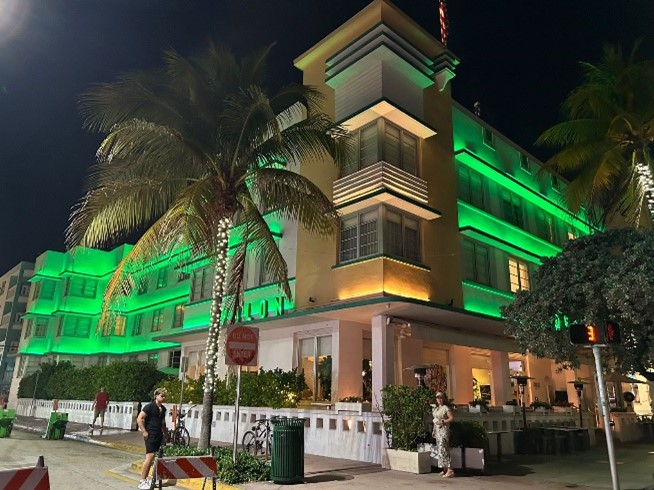 El Distrito Art Déco de Miami Beach: un museo urbano de color, historia y diseño - Imagen 9