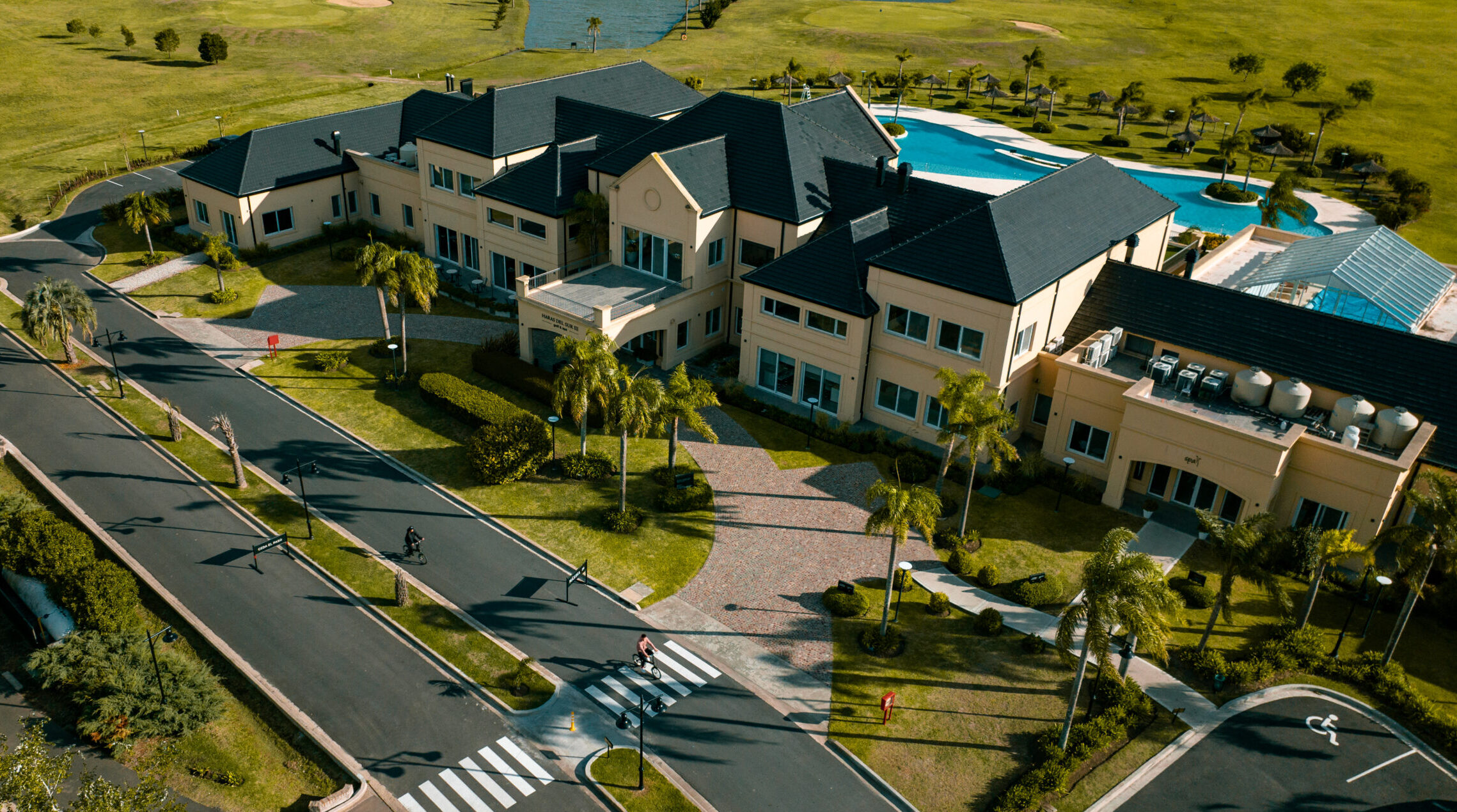 Grupo Haras del Sur lanza y redefine el lujo accesible con HOUSES Victhoria en el barrio Las Casuarinas