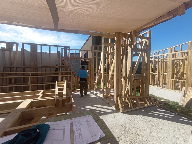 Tendencia en alza: cada vez más casas se construyen con madera en countries y barrios privados