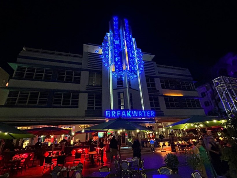 El Distrito Art Déco de Miami Beach: un museo urbano de color, historia y diseño - Imagen 1